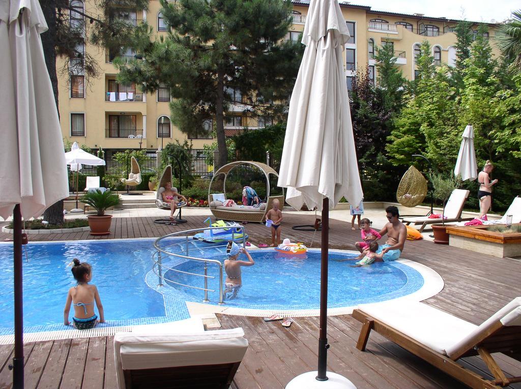 Lvv Palace Apartment Sunny Beach Dış mekan fotoğraf
