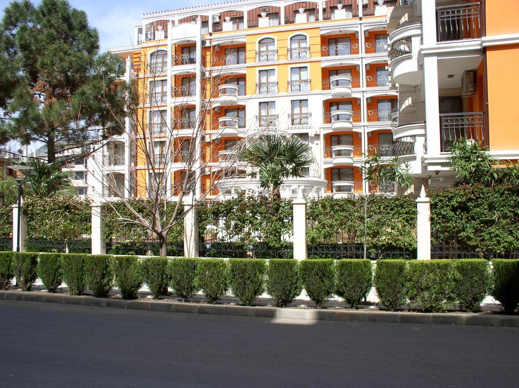 Lvv Palace Apartment Sunny Beach Dış mekan fotoğraf